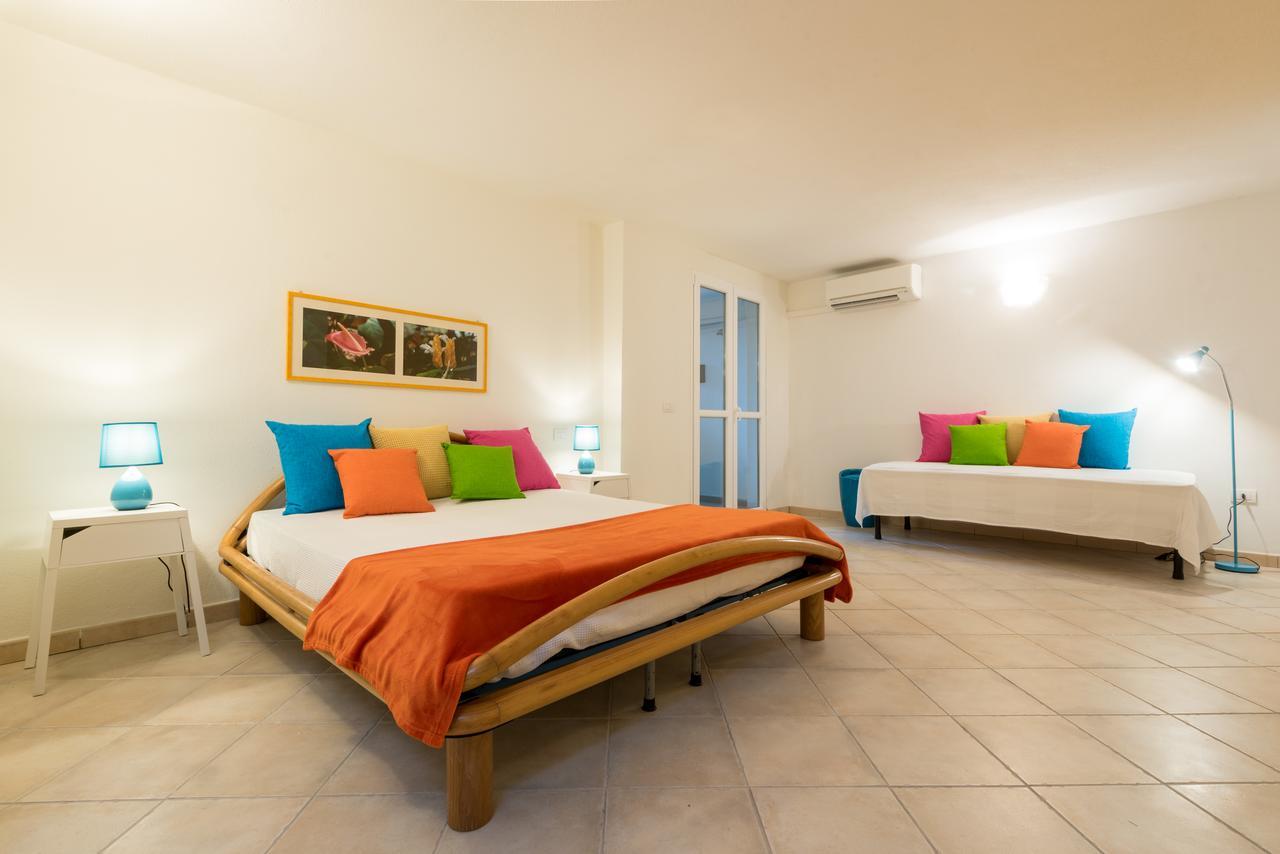 Apartment In S'Abba E Sa Pedra With Pool Golfo Aranci Eksteriør bilde