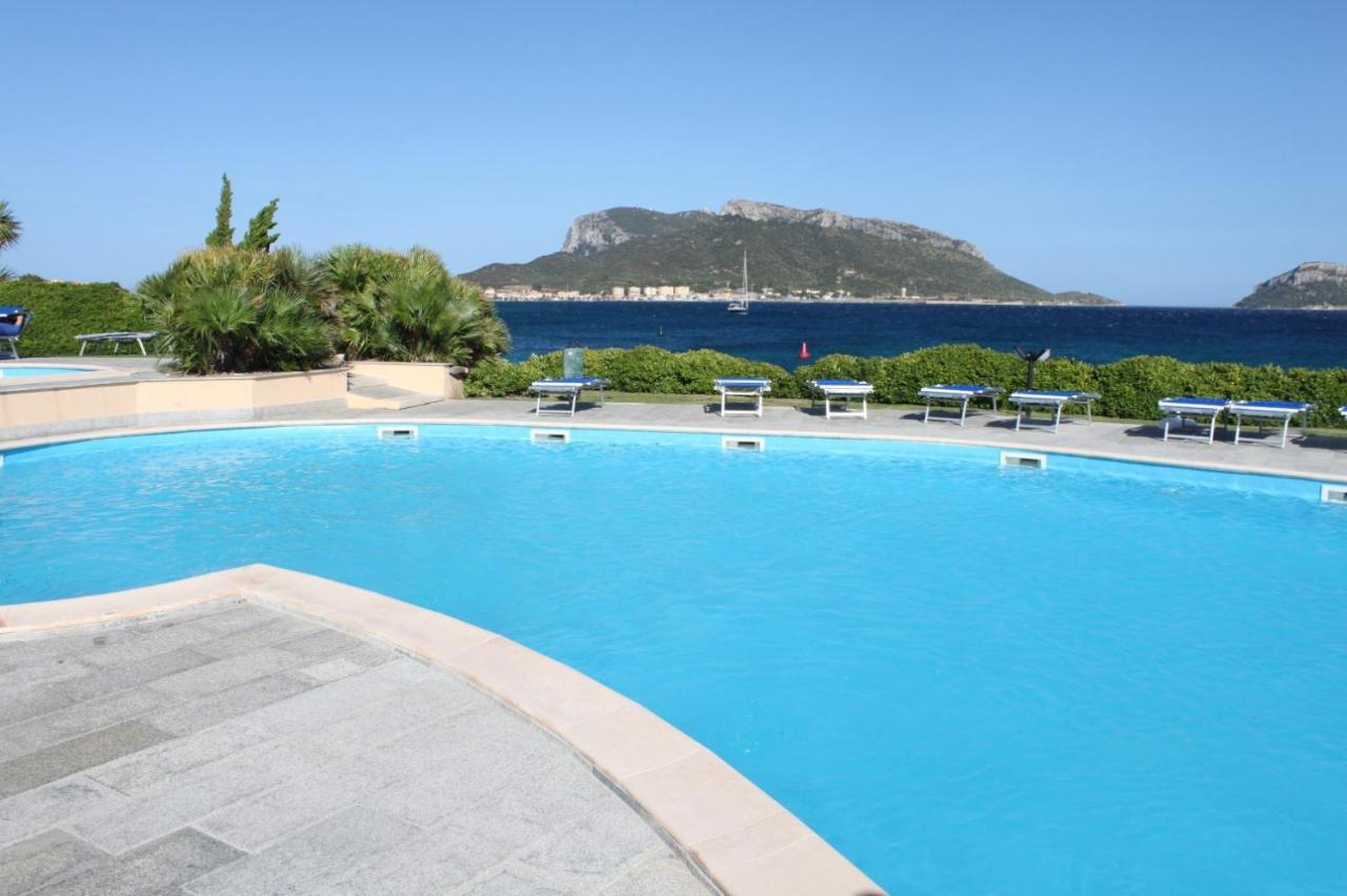 Apartment In S'Abba E Sa Pedra With Pool Golfo Aranci Eksteriør bilde